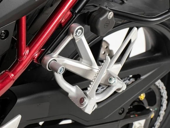motoblouz-32026102020275247334